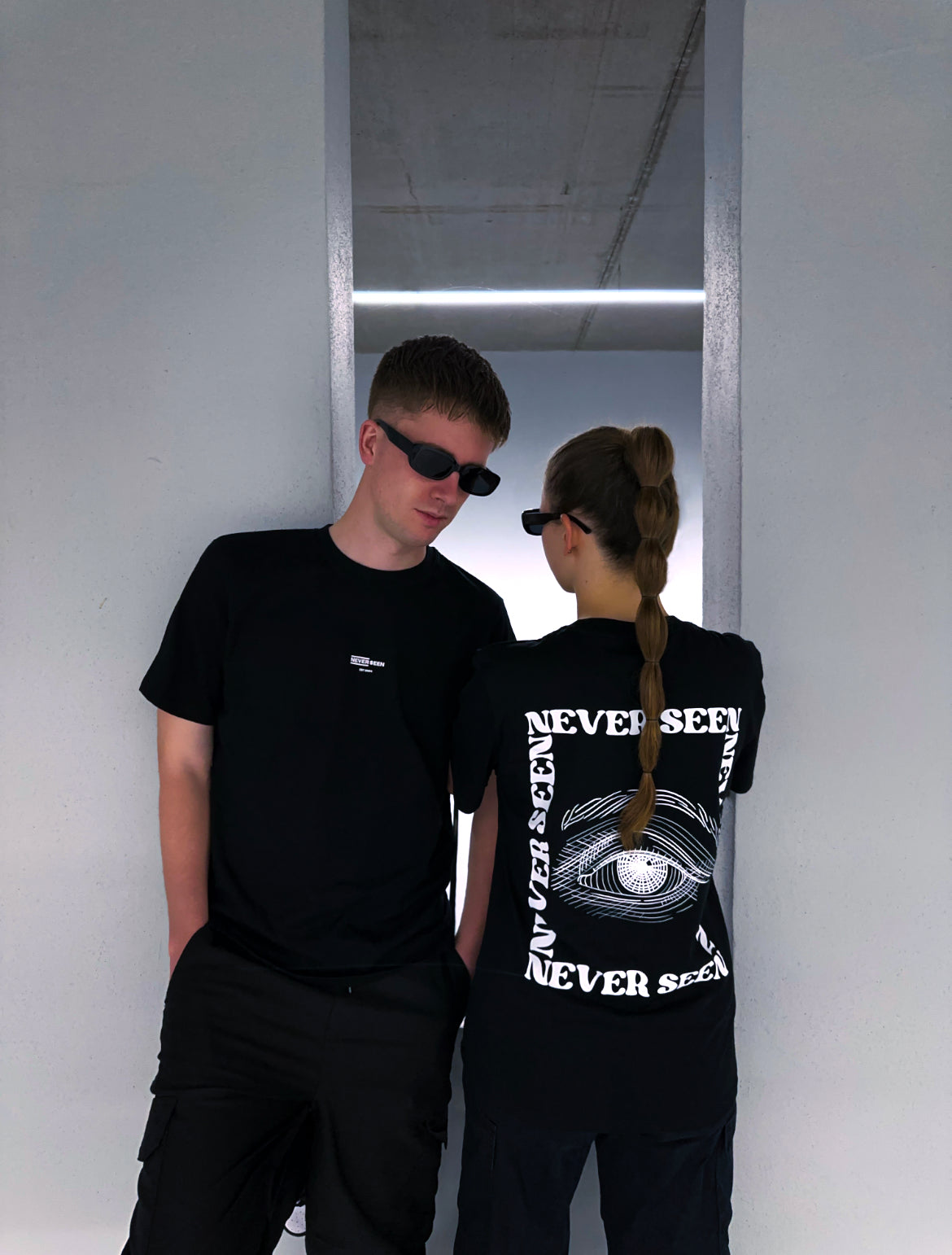 "Eye" Tee Zwart